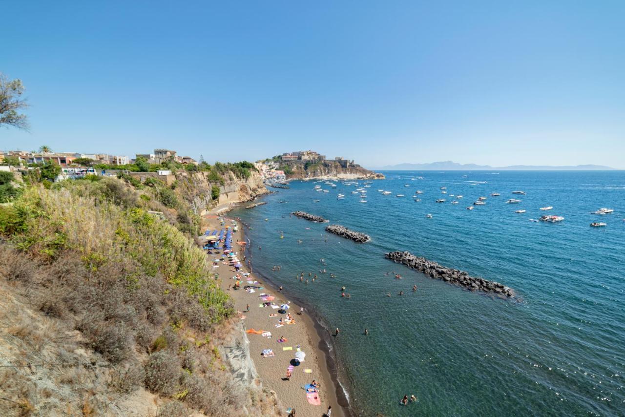 La Poetica In Villa Eldorado Procida Exteriér fotografie