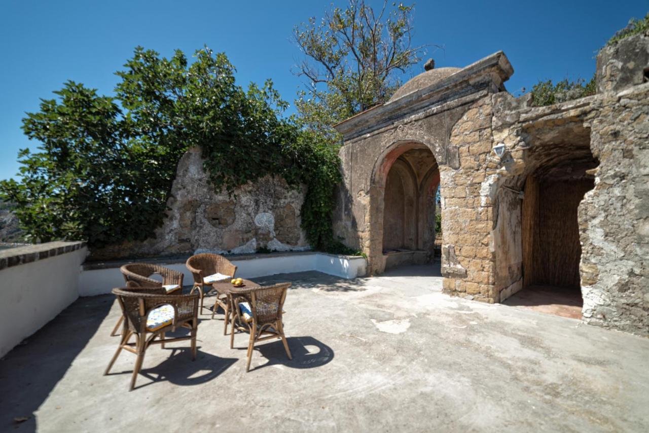 La Poetica In Villa Eldorado Procida Exteriér fotografie